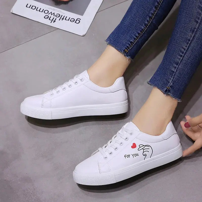 Chaussures de course blanches respirantes pour femmes, nouvelles chaussures décontractées avec lacets et fleurs brodées pour le printemps et l'automne MedSurgery Store For Digital Health