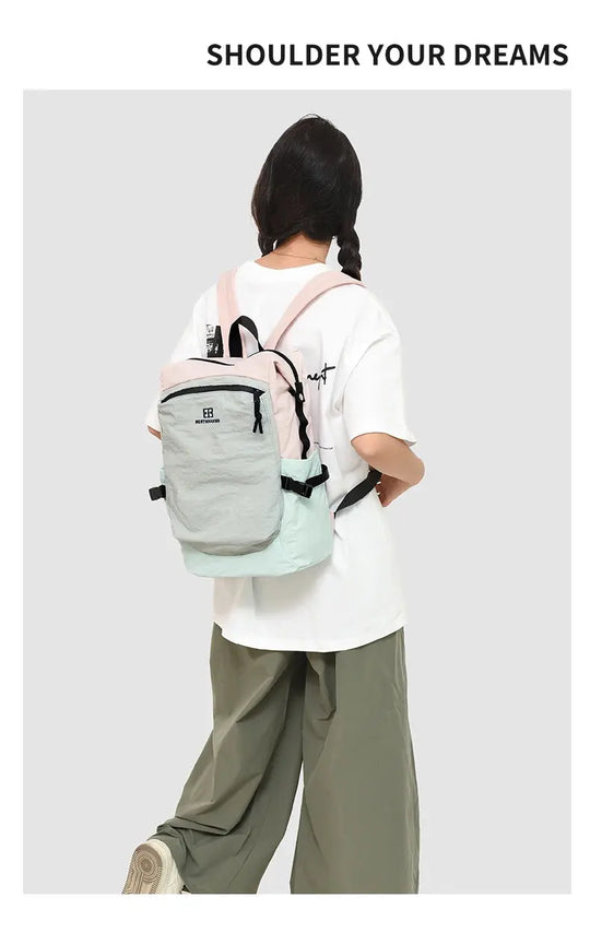Sac à dos d'extérieur à double bandoulière pour femmes, de grande capacité. Il est portable et convient aux déplacements quotidiens et aux voyages. Il s'agit d'un cas MedSurgery Store For Digital Health