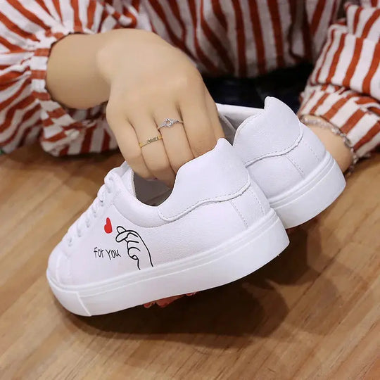 Chaussures de course blanches respirantes pour femmes, nouvelles chaussures décontractées avec lacets et fleurs brodées pour le printemps et l'automne MedSurgery Store For Digital Health