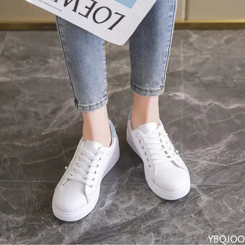 Nouvelles chaussures blanches pour femmes, chaussures plates respirantes à la mode, chaussures décontractées à lacets en cuir, baskets confortables et polyvalentes pour femmes MedSurgery Store For Digital Health