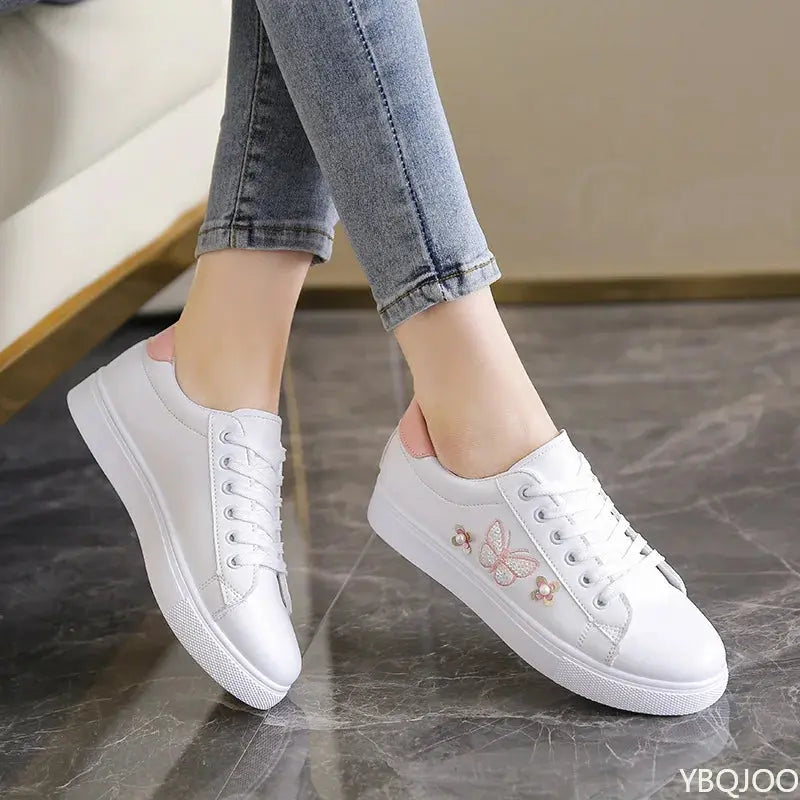 Nouvelles chaussures blanches pour femmes, chaussures plates respirantes à la mode, chaussures décontractées à lacets en cuir, baskets confortables et polyvalentes pour femmes MedSurgery Store For Digital Health
