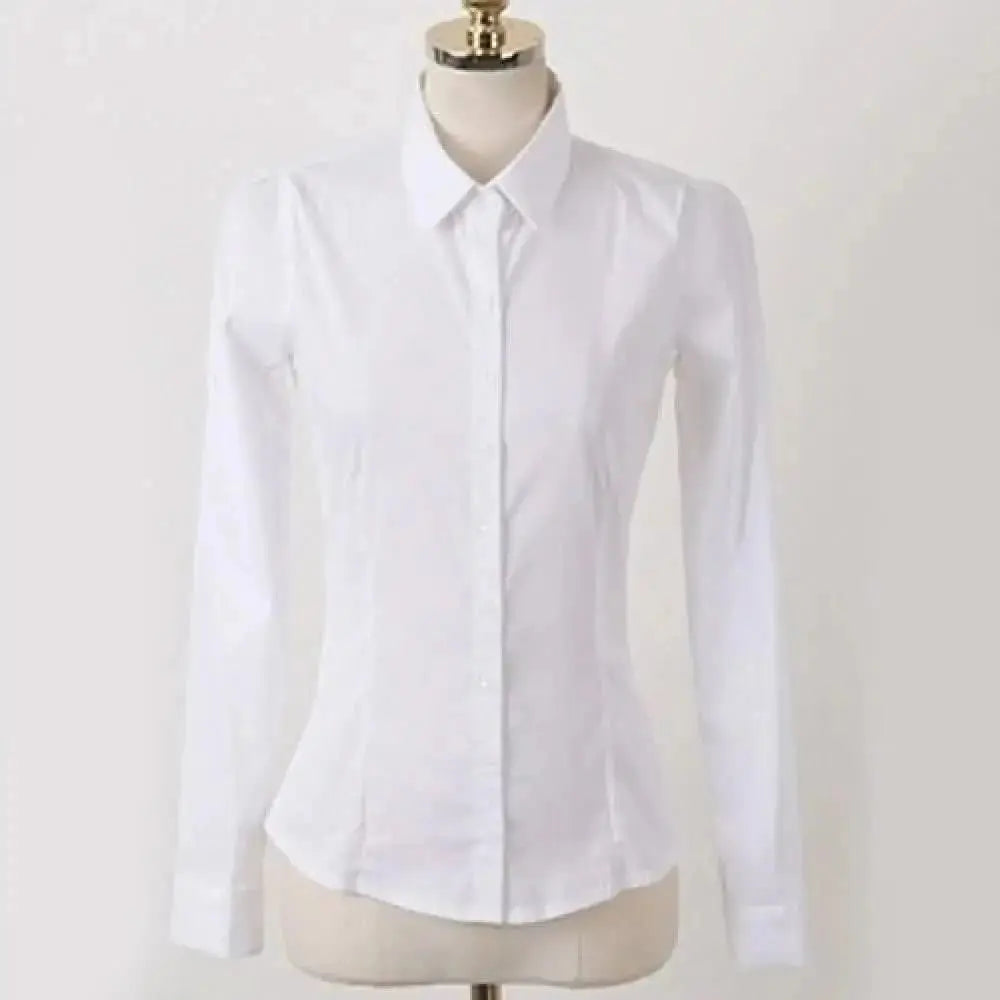 Chemise blanche professionnelle pour femmes - coupe régulière, manches longues, respirante.