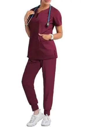 Uniformes chirurgicaux pour femmes - Confort et performance professionnelle.